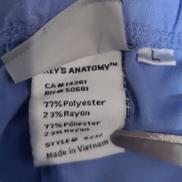 Grey's Anatomy Riley 5-Pocket Mid-Rise Flared Leg Scrub Pant Ceil Blue Sz Large - Picture 6 of 11